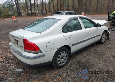 2001 Volvo S60 2.4 из США, поврежденный, VIN YV1RS61R812072775